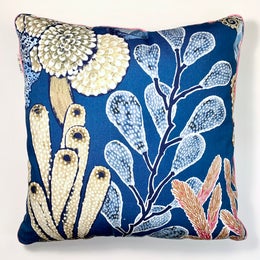 SERENITY tyynynp&auml;&auml;llinen